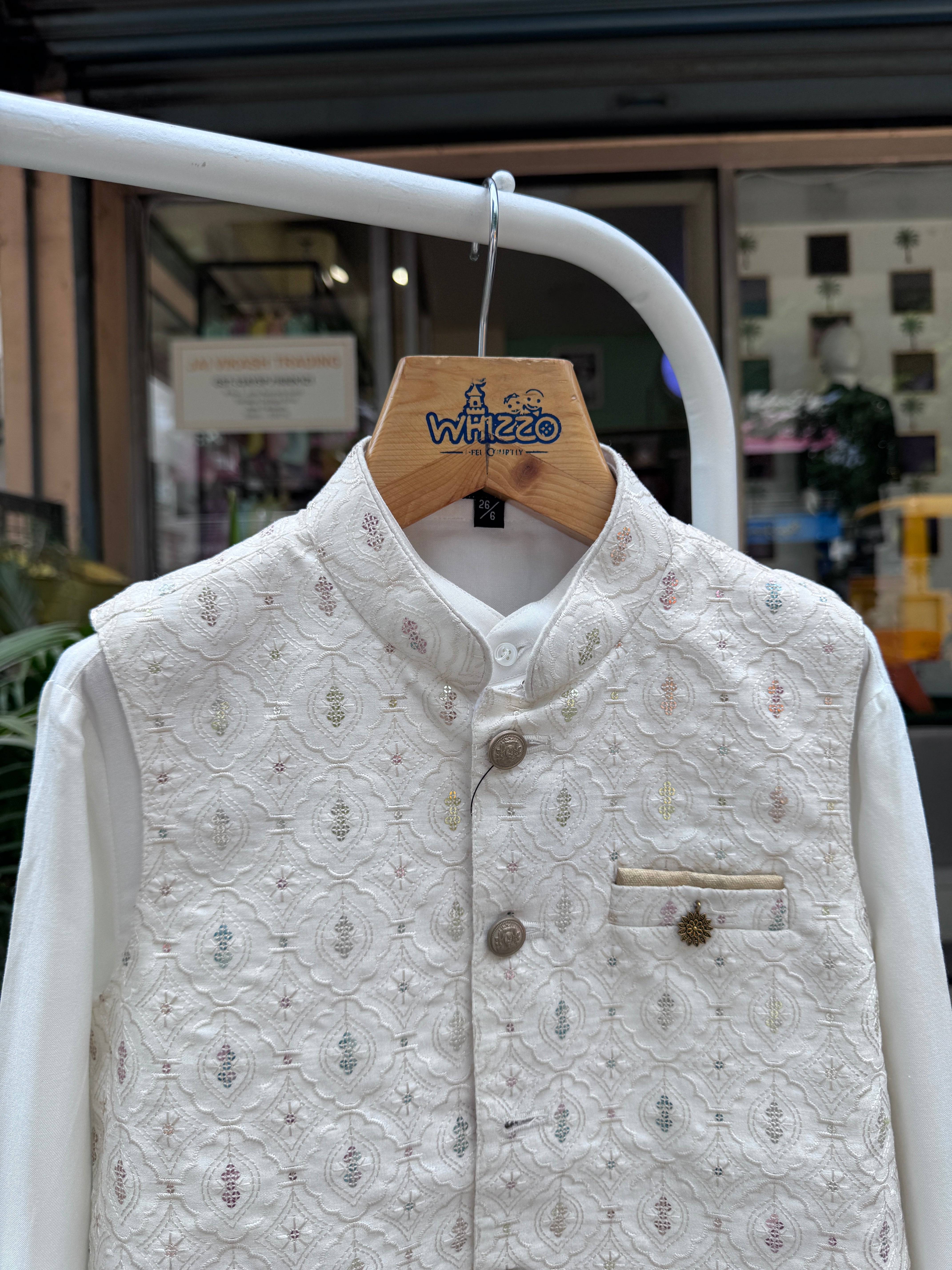 Boys Ivory Kurta Set with Subtle Threadwork Nehru Jacket – Traditional Festive Outfit with Cotton Lining (Age 5 to 7 Years)