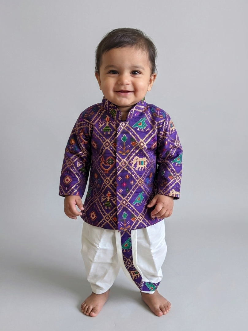 Gujarati Patan Patola Dhoti Set